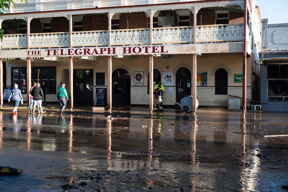 Rebuilding Molong after the floods